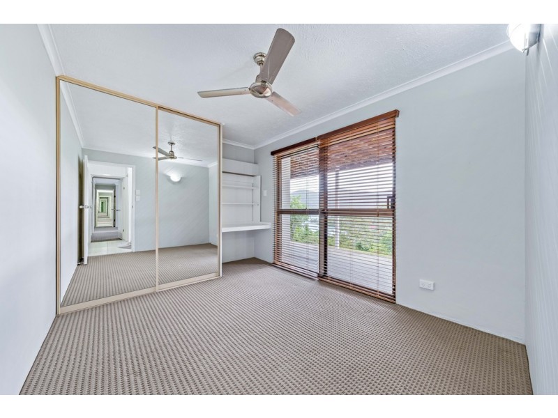 4 Harbour Avenue, Shute Harbour QLD 4802