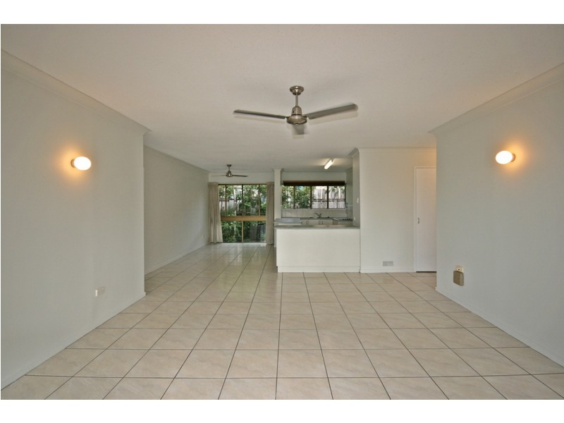 104/2 Eshelby Drive, Cannonvale QLD 4802