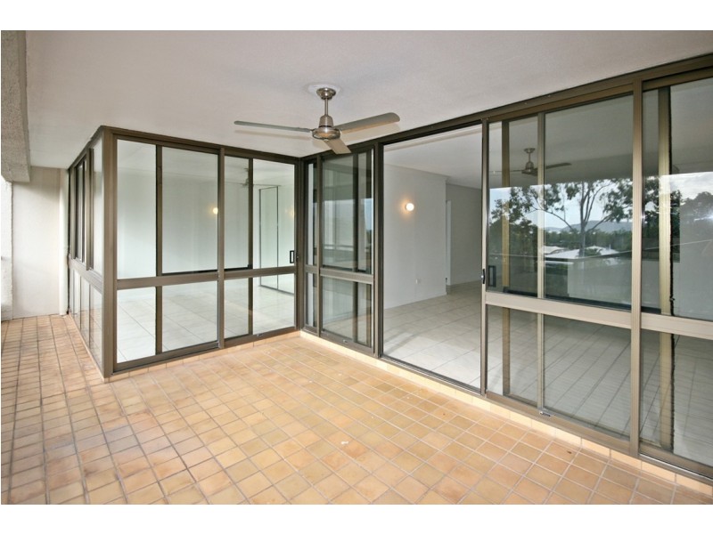 104/2 Eshelby Drive, Cannonvale QLD 4802