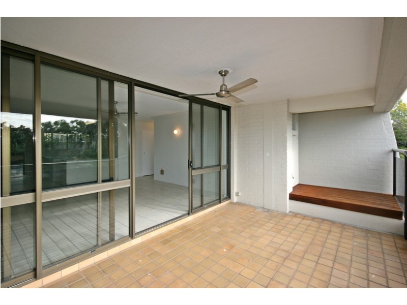 104/2 Eshelby Drive, Cannonvale QLD 4802