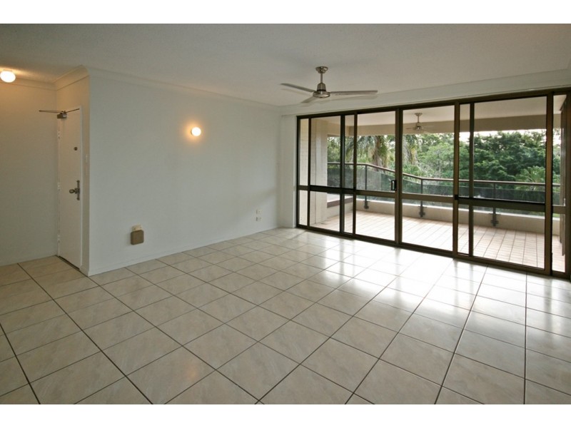 104/2 Eshelby Drive, Cannonvale QLD 4802