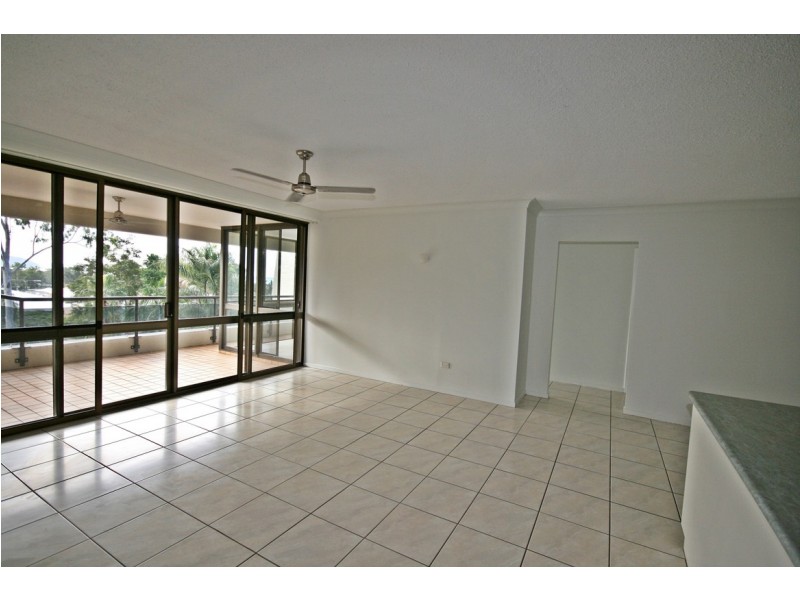 104/2 Eshelby Drive, Cannonvale QLD 4802