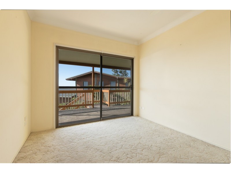 4 Woodwark Crescent, Cannonvale QLD 4802