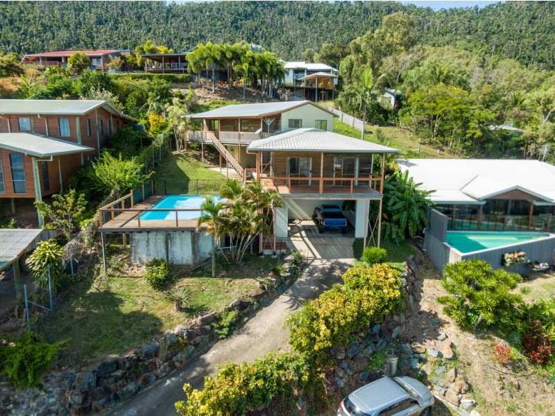 4 Woodwark Crescent, Cannonvale QLD 4802