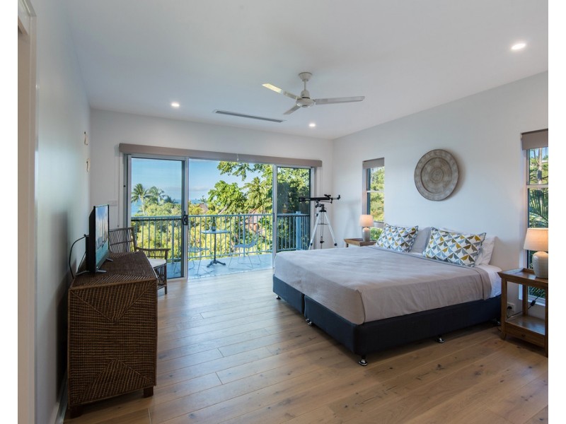 6 La Bella 1 Coral Sea Avenue, Hamilton Island QLD 4803