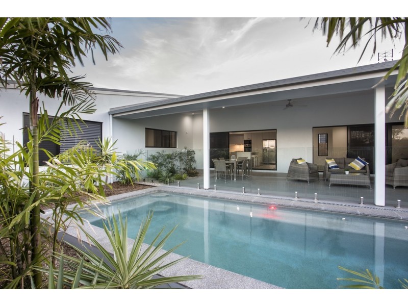 32 Stanley Drive, Cannonvale QLD 4802