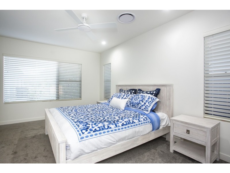 32 Stanley Drive, Cannonvale QLD 4802