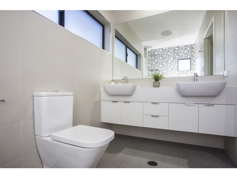 32 Stanley Drive, Cannonvale QLD 4802