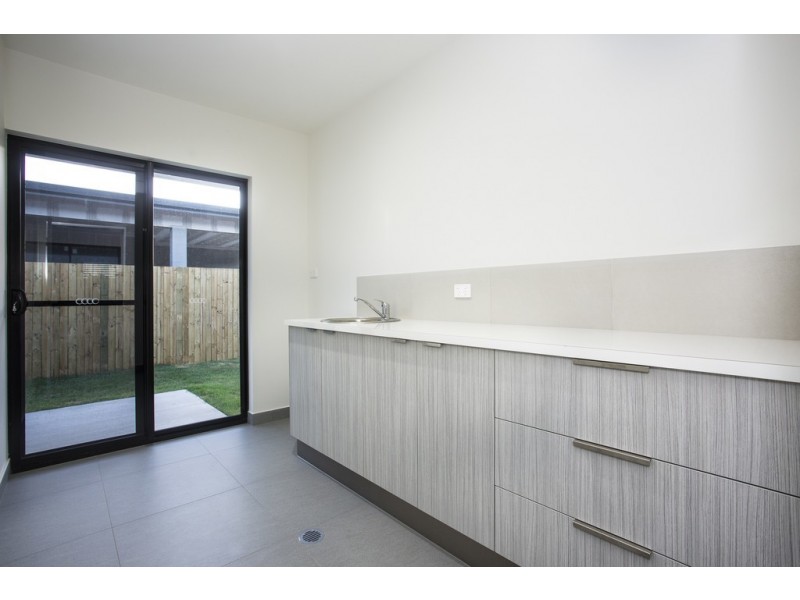 32 Stanley Drive, Cannonvale QLD 4802