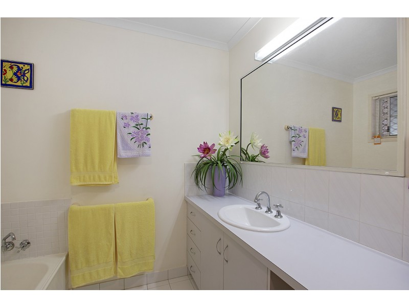 49 Erromango Drive, Jubilee Pocket QLD 4802