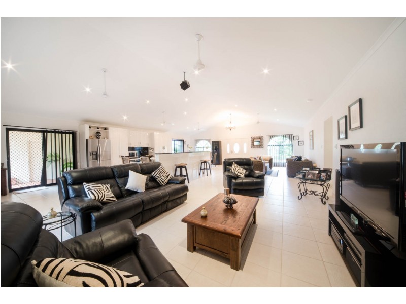 76 Galbraith Park Drive, Cannonvale QLD 4802