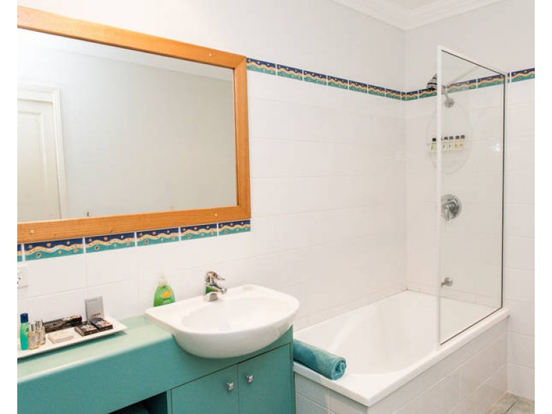 Compass Point 11/4 Acacia Drive, Hamilton Island QLD 4803