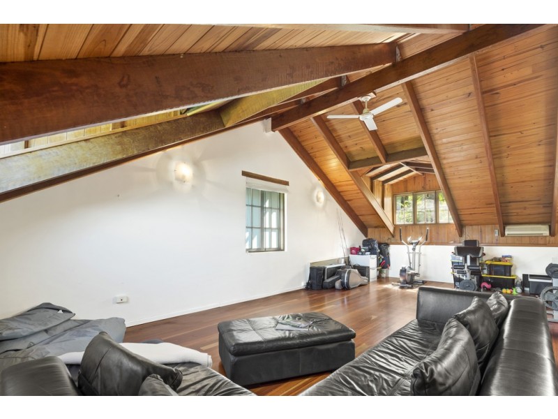 6 Harbour Avenue, Shute Harbour QLD 4802