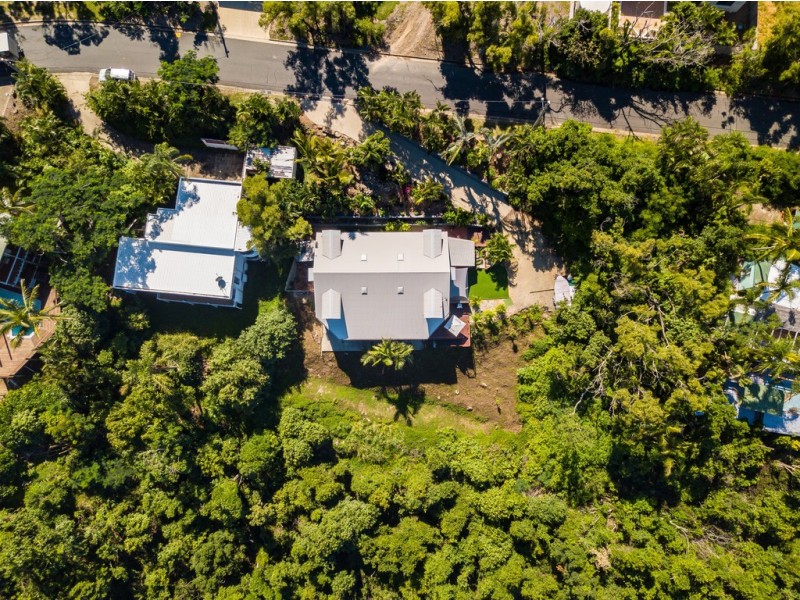 6 Harbour Avenue, Shute Harbour QLD 4802