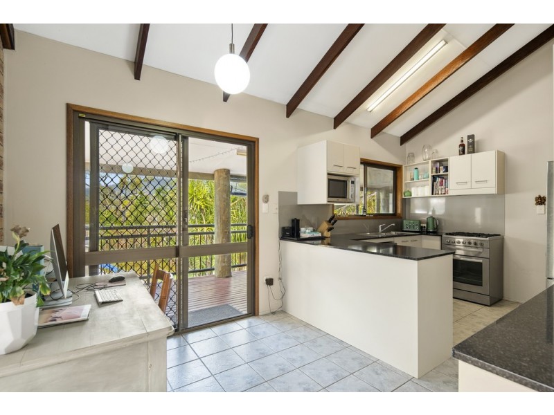 10 Macarthur Drive, Cannonvale QLD 4802