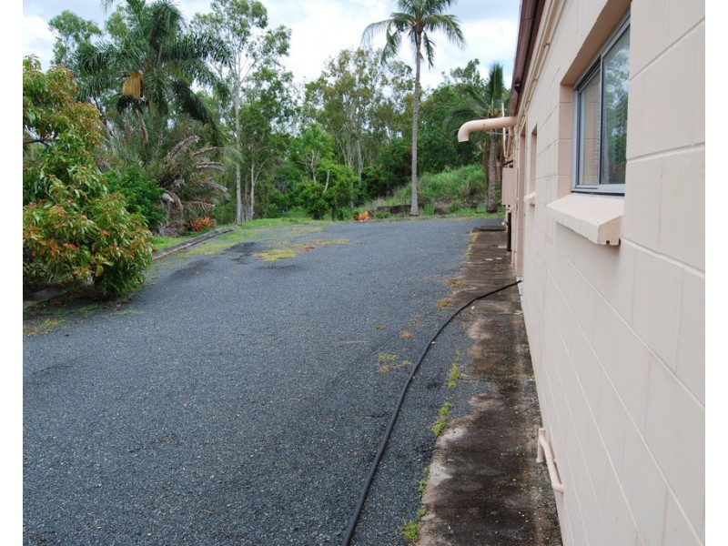 4 Commerce Close, Cannonvale QLD 4802