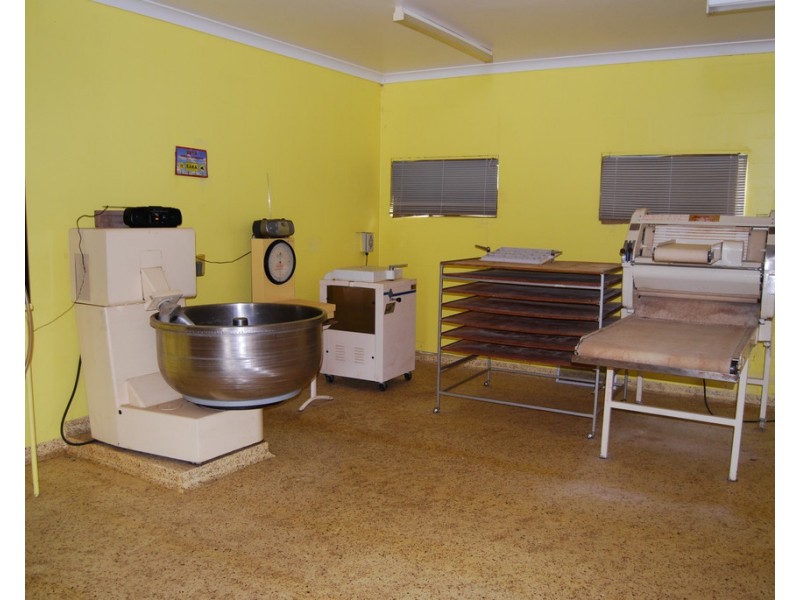 4 Commerce Close, Cannonvale QLD 4802