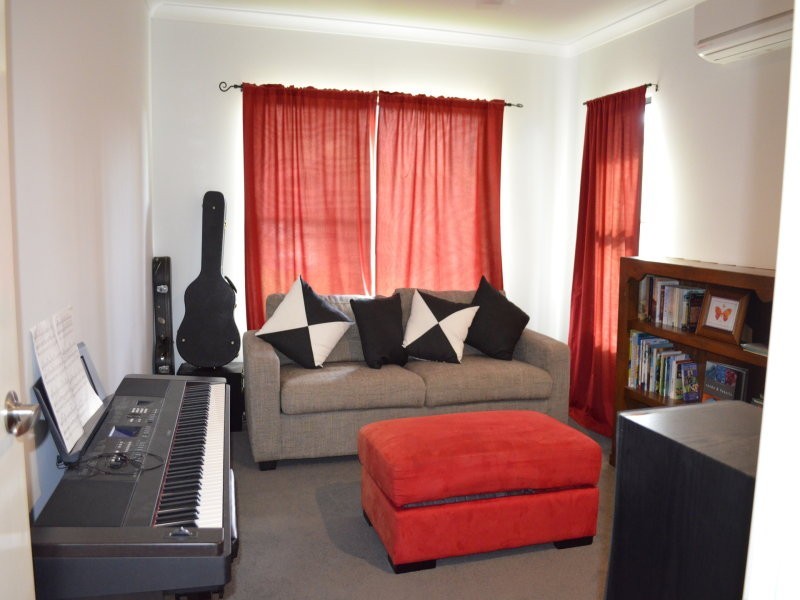 6 Twin Creek Court, Cannonvale QLD 4802