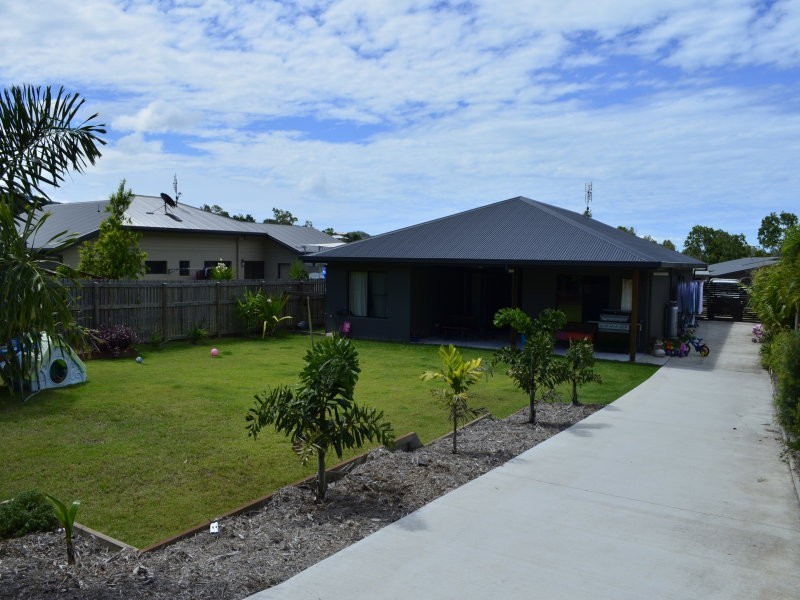 6 Twin Creek Court, Cannonvale QLD 4802
