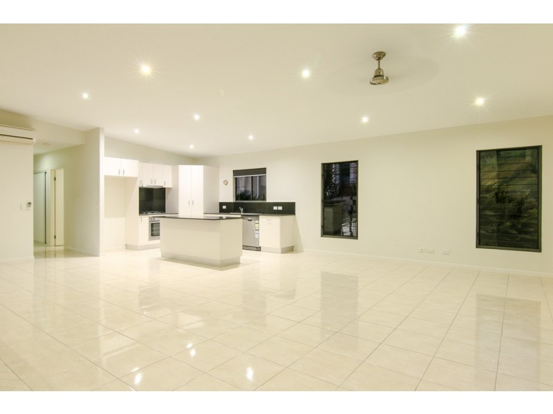 49 Eshelby Drive, Cannonvale QLD 4802