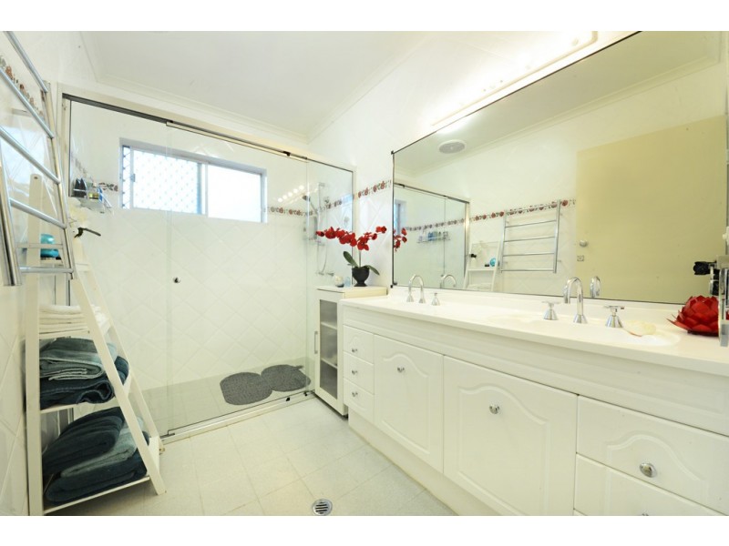 1 Simpson Road, Strathdickie QLD 4800