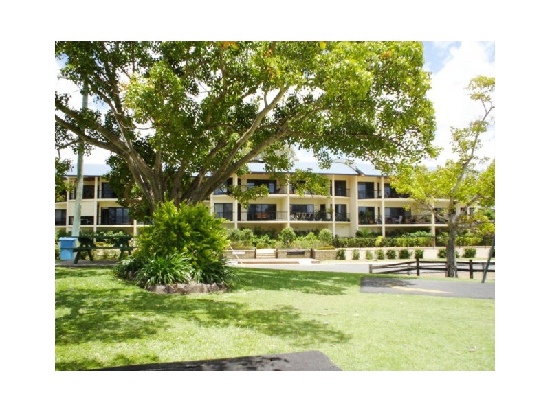 12/36 Coral Esplanade, Cannonvale QLD 4802