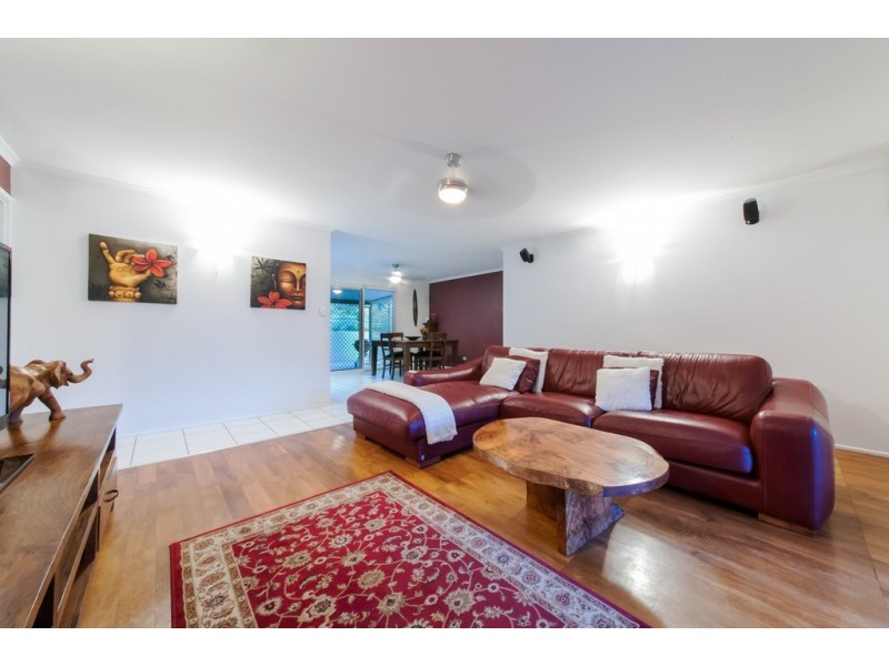 6 Grace Avenue, Cannonvale QLD 4802