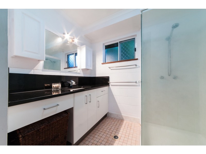 6 Grace Avenue, Cannonvale QLD 4802