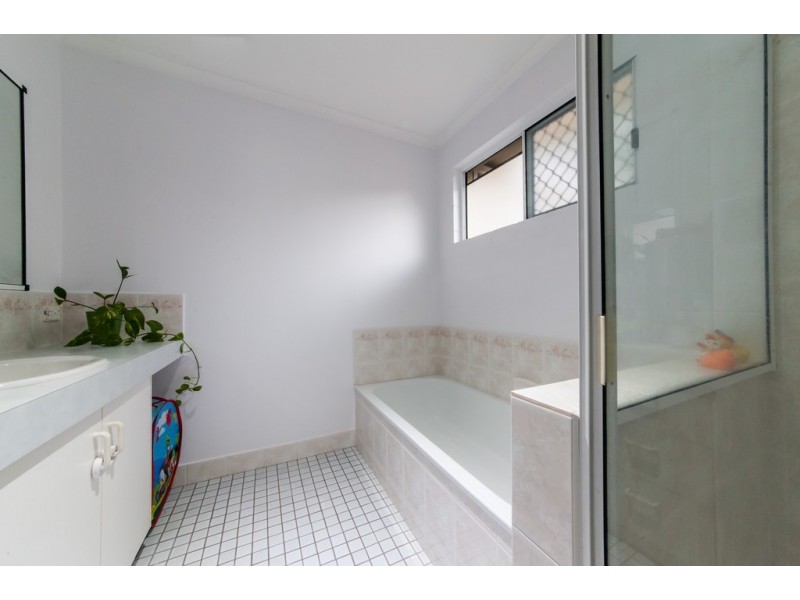 6 Grace Avenue, Cannonvale QLD 4802