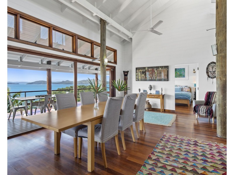 7 Warrain Street, Shute Harbour QLD 4802