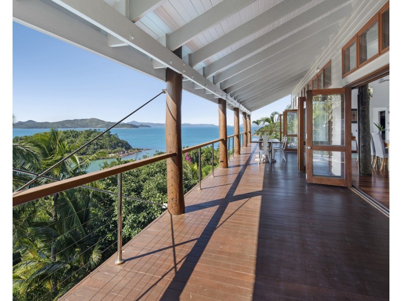 7 Warrain Street, Shute Harbour QLD 4802