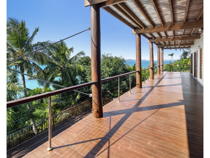 7 Warrain Street, Shute Harbour QLD 4802