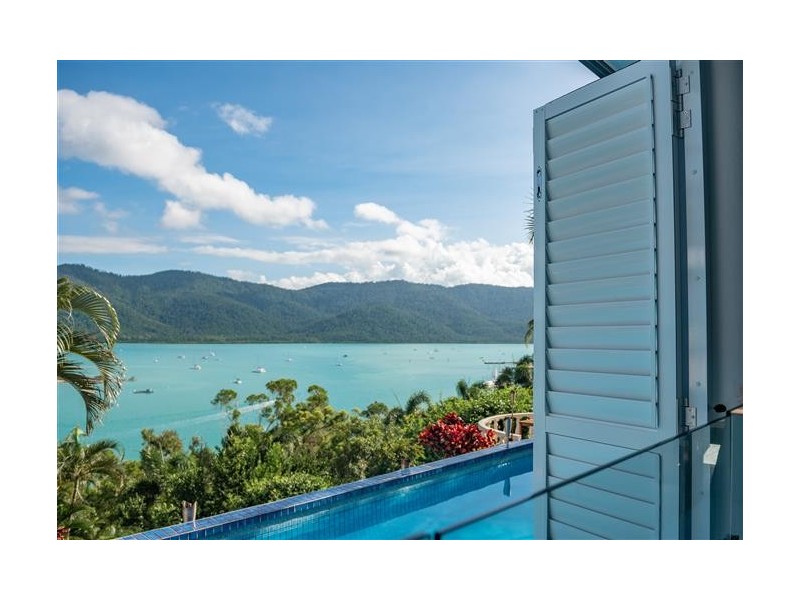 2 Shutehaven Close, Shute Harbour QLD 4802