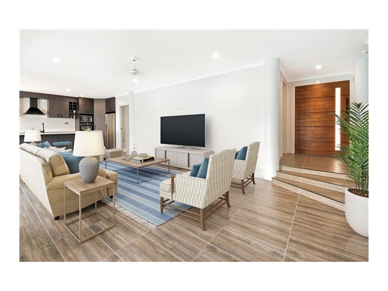 2 Shutehaven Close, Shute Harbour QLD 4802