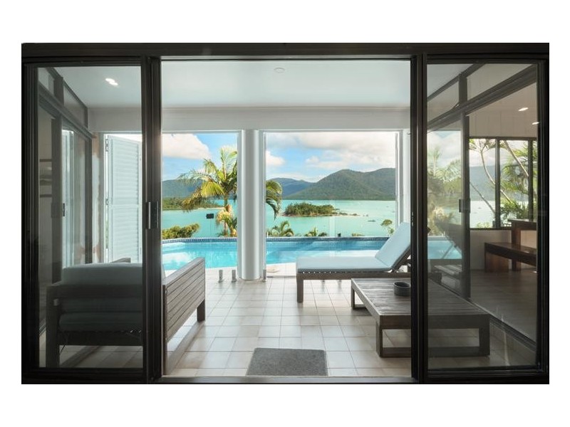 2 Shutehaven Close, Shute Harbour QLD 4802