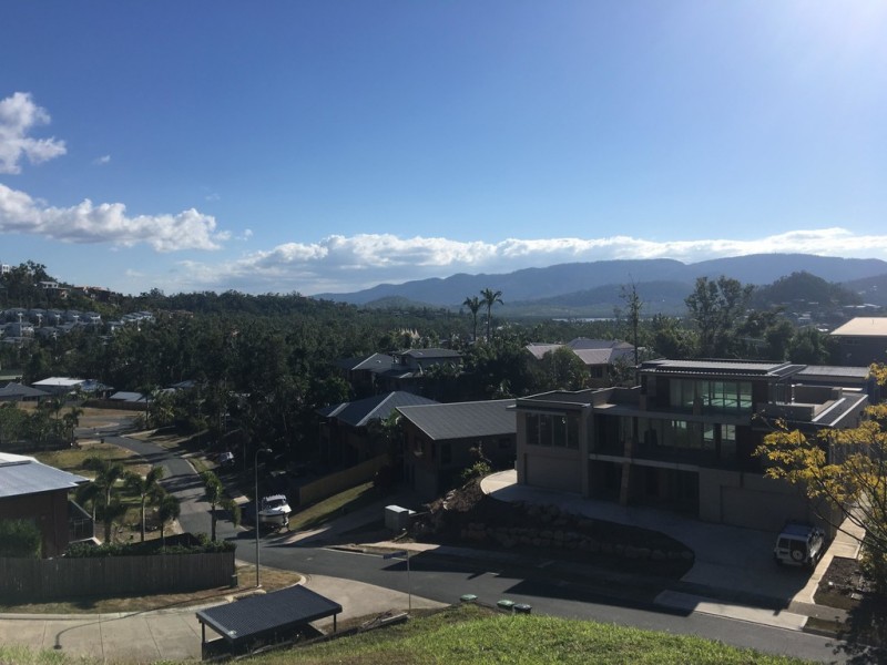 74 Eshelby Drive, Cannonvale QLD 4802