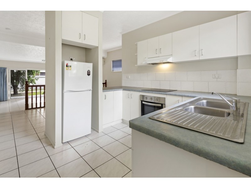 5B/10 Island Drive, Cannonvale QLD 4802