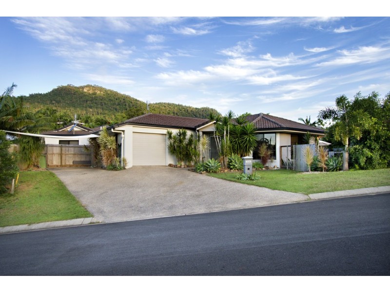 7a Wills Court, Cannonvale QLD 4802