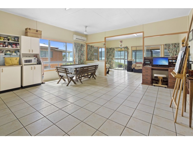 12 Broadwater Avenue, Airlie Beach QLD 4802