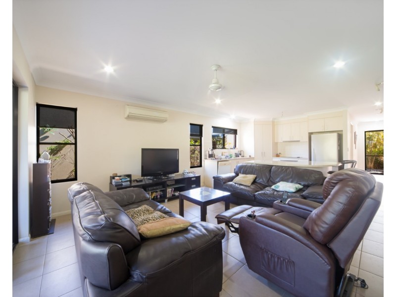 86 Abell Road, Cannonvale QLD 4802