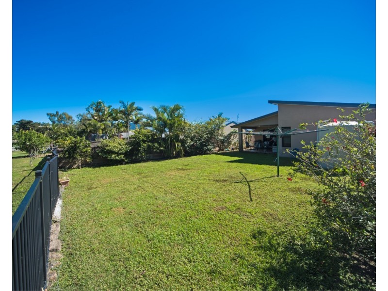 86 Abell Road, Cannonvale QLD 4802
