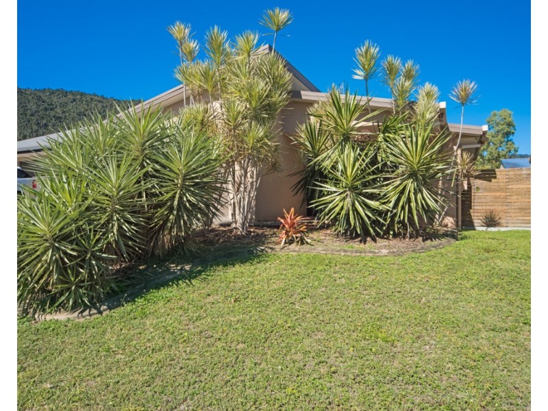 86 Abell Road, Cannonvale QLD 4802