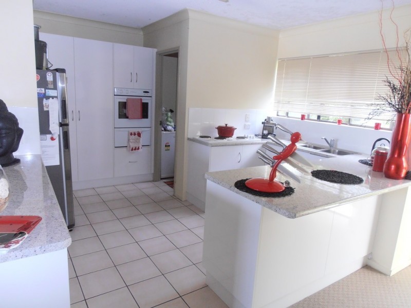 17/2 Eshelby Drive, Cannonvale QLD 4802