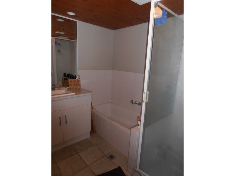 17/2 Eshelby Drive, Cannonvale QLD 4802