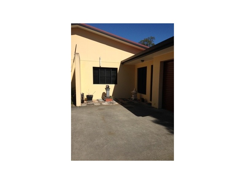 2/13 Macarthur Drive, Cannonvale QLD 4802