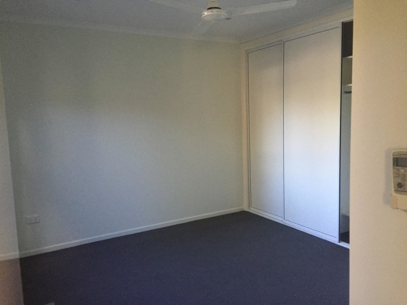 2/13 Macarthur Drive, Cannonvale QLD 4802