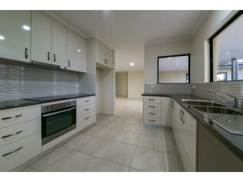 19 Tamarind Crescent, Proserpine QLD 4800