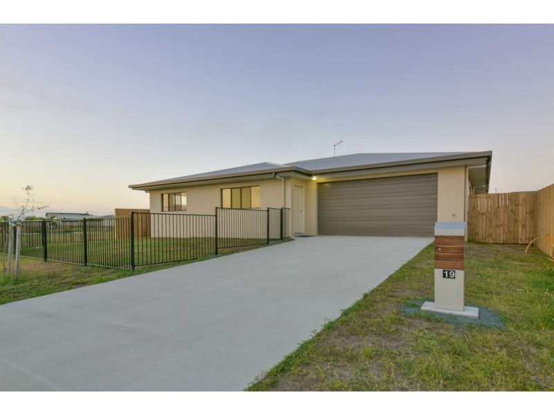 19 Tamarind Crescent, Proserpine QLD 4800
