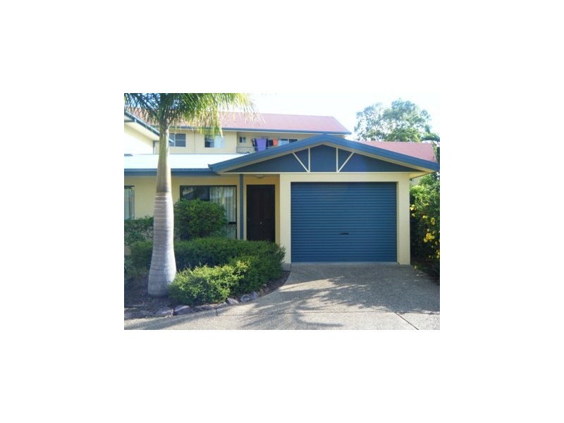 4/16 Beach Road, Cannonvale QLD 4802