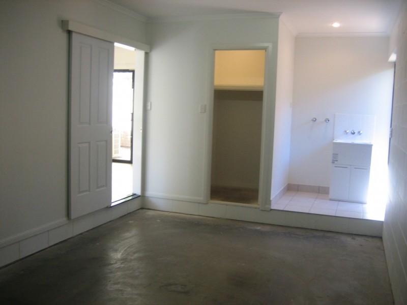 4/16 Beach Road, Cannonvale QLD 4802